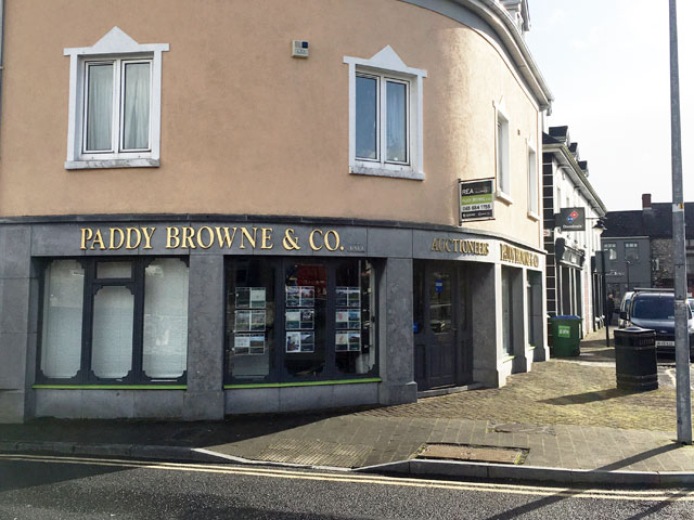 REA Paddy Browne (Ennis) Logo